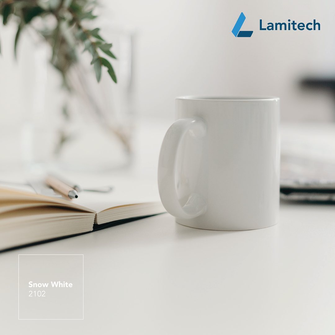 LAMINADO LAMITECH SIMIL FORMICA POSTFORMABLE MATE 1.22m X 2.44m 0.7mm